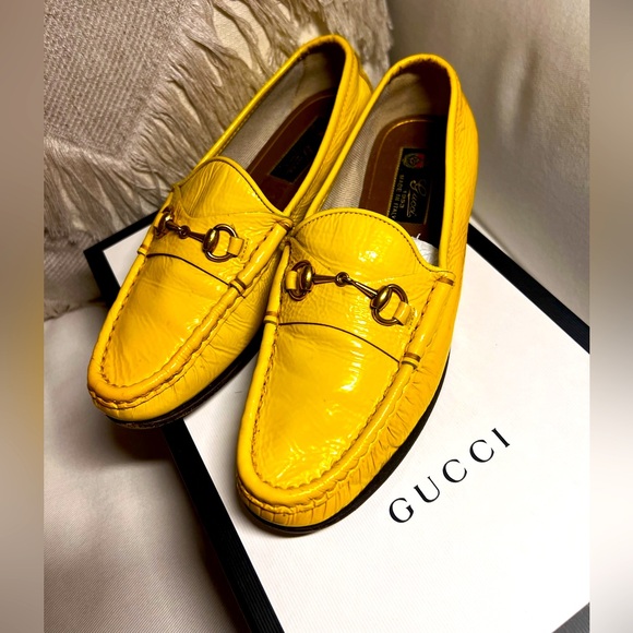 Gucci Yellow Leather Loafers for women - Picture 1 of 4